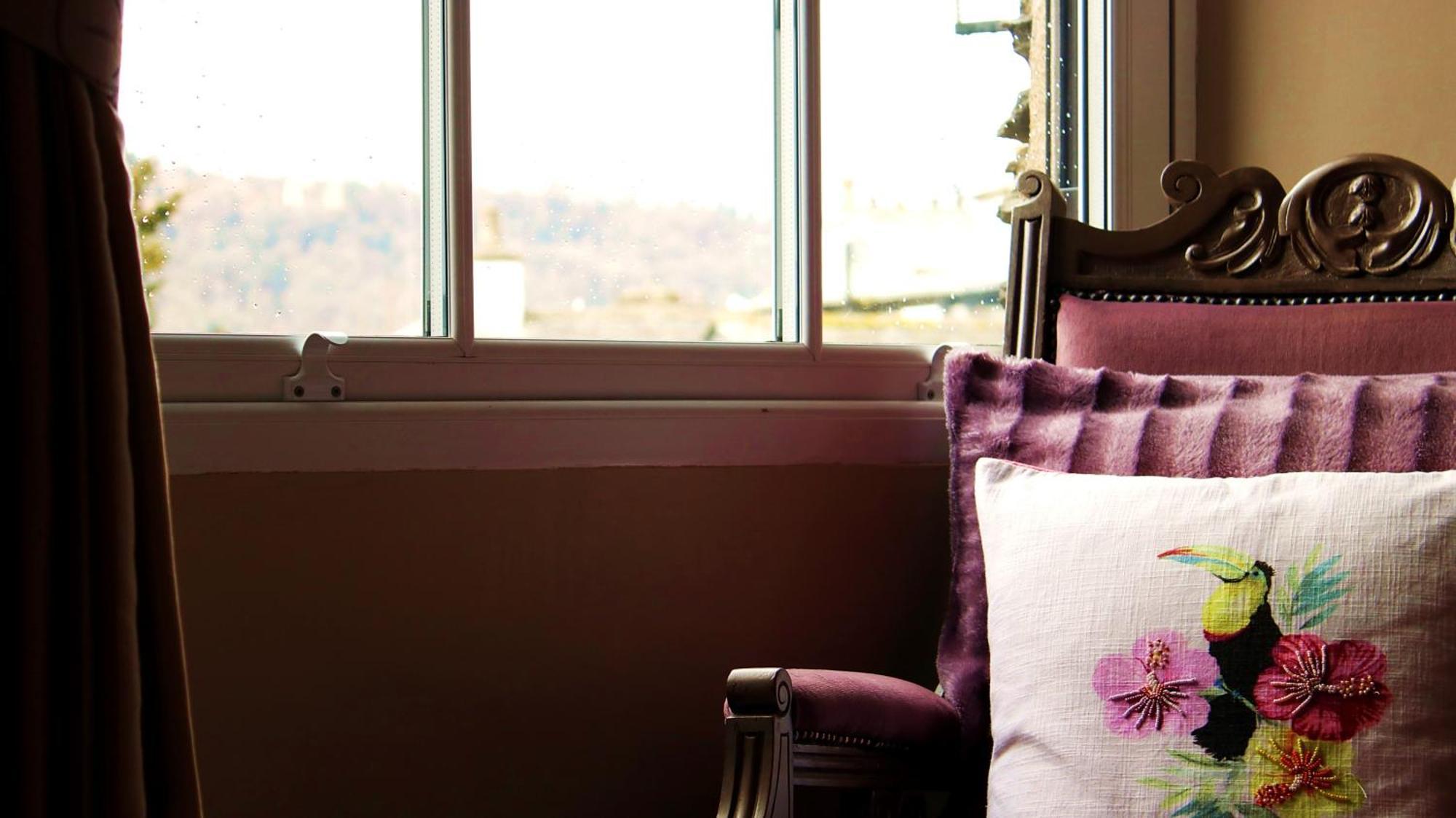 Bowness Bay Suites (Adults Only) Екстер'єр фото