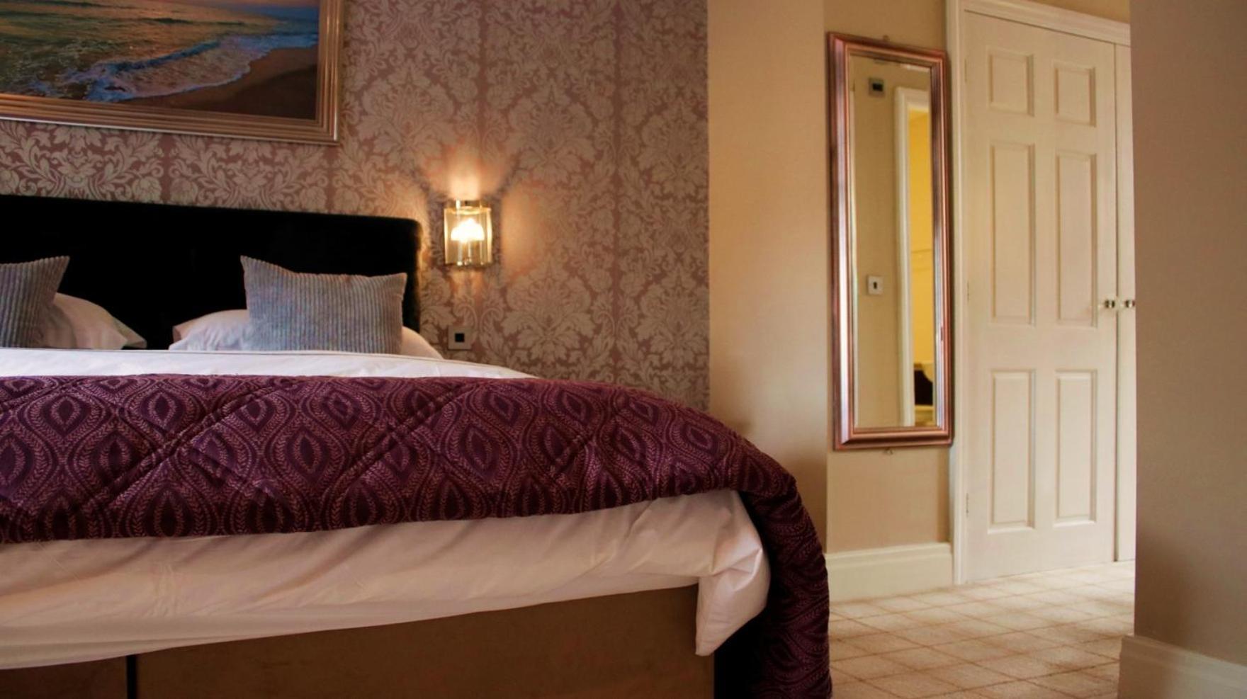 Bowness Bay Suites (Adults Only) Екстер'єр фото
