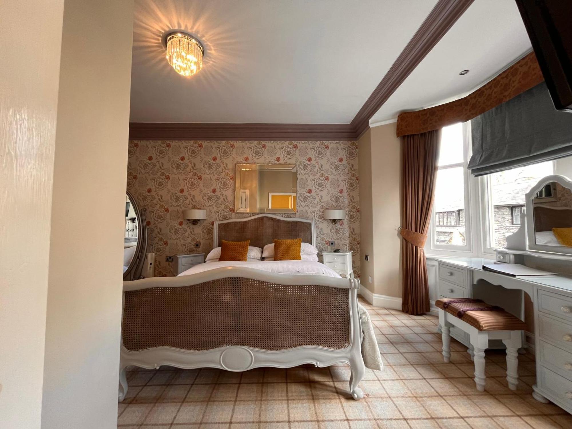 Bowness Bay Suites (Adults Only) Екстер'єр фото