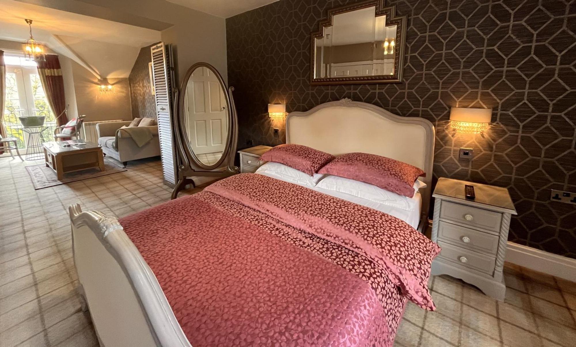 Bowness Bay Suites (Adults Only) Екстер'єр фото