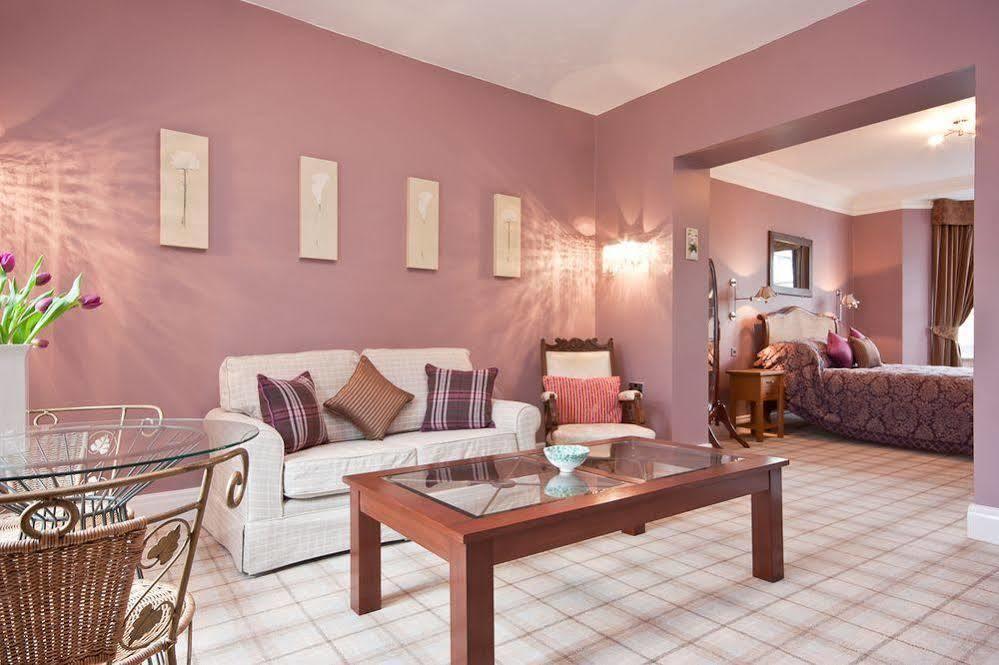 Bowness Bay Suites (Adults Only) Екстер'єр фото