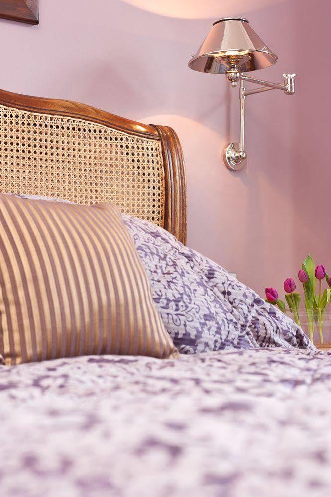 Bowness Bay Suites (Adults Only) Екстер'єр фото